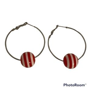 𝅺RED and White Hoop Earrings!